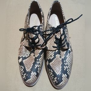 Aldo Women's Snake Print Lace-Up Shoes Sneakers EUC SIZE 8